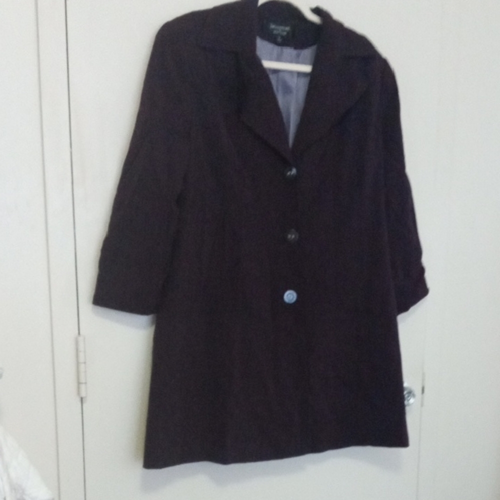 CLEARANCE *Women's Purple Coat Signature by Larry Levine Size 14